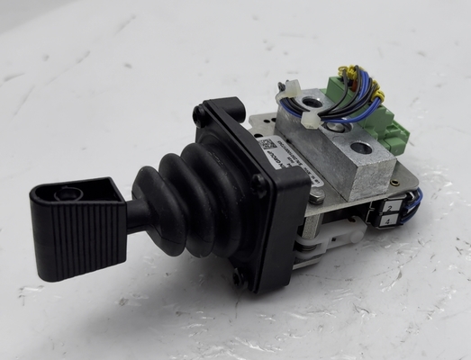 W50 Joystick Control Stick 24V Control Handle 194444 Conveyor Belt Lift Switch per parti di fresatrici stradali