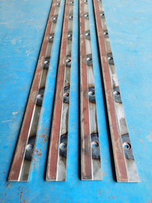 asphalt paver wear parts S1880-3L AB600-3 2211961 wear resistant bar