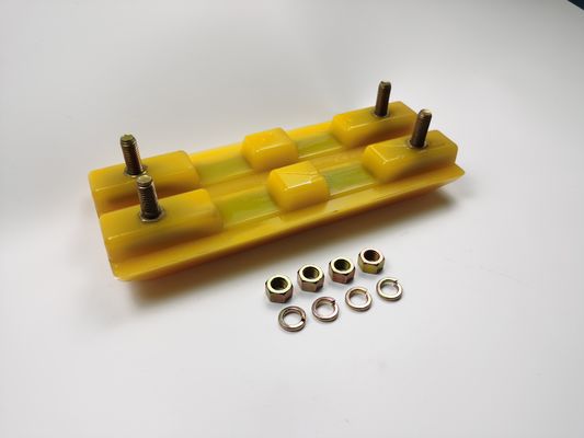 2411112 Polyurethane Rubber Block / Track Shoe Milling Machine Ricambi 3 costole per la costruzione stradale