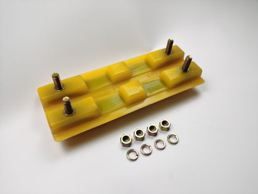 2411112 Polyurethane Rubber Block / Track Shoe Milling Machine Ricambi 3 costole per la costruzione stradale